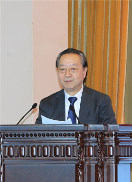 中國工業(yè)經(jīng)濟(jì)聯(lián)合會(huì)會(huì)長(zhǎng)李毅中在發(fā)布會(huì)上作主旨講話